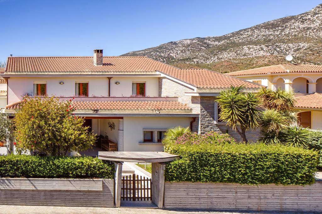 Orosei Home Holidays - Rimediu ภายนอก รูปภาพ